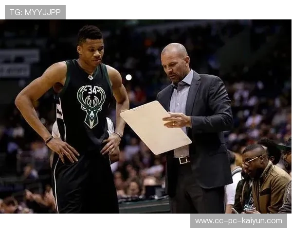 字母哥参与社区歌唱晚会，被发现隐藏歌喉